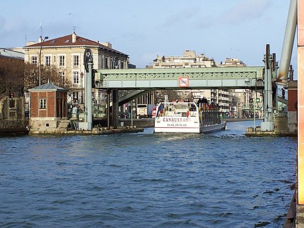 Le pont levant de la rue de Crimée.