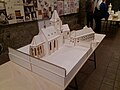 Čeština: Exponáty na výstavě Modely staveb z doby Karla IV., která se konala v suterénu pražské Betlémské kaple.