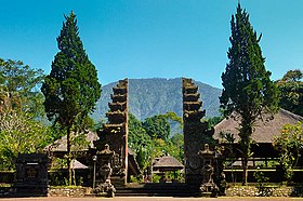 Pura Luhur Batukaru's gateway entrance