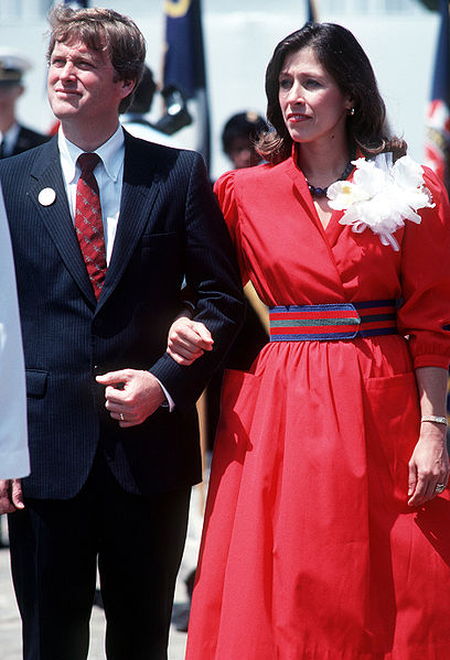 Senator Dan Quayle (R-IN) and his wife Marilyn attend the launching ceremony for the Aegis guided missile cruiser USS Vincennes (CG-49) at Ingalls Shi