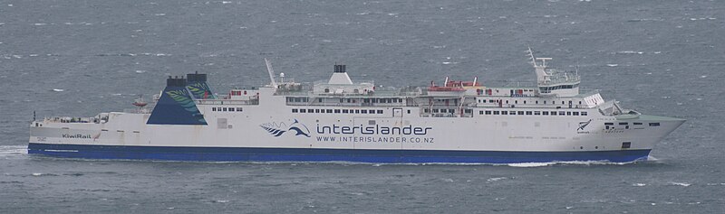 File:Rail Ferry Aratere - 2011.jpg