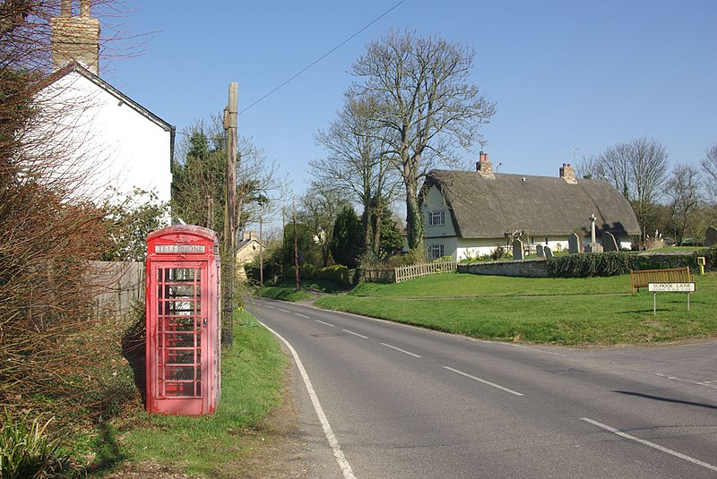 File:Ramsey Road, Kings Ripton - geograph.org.uk - 2316568.jpg