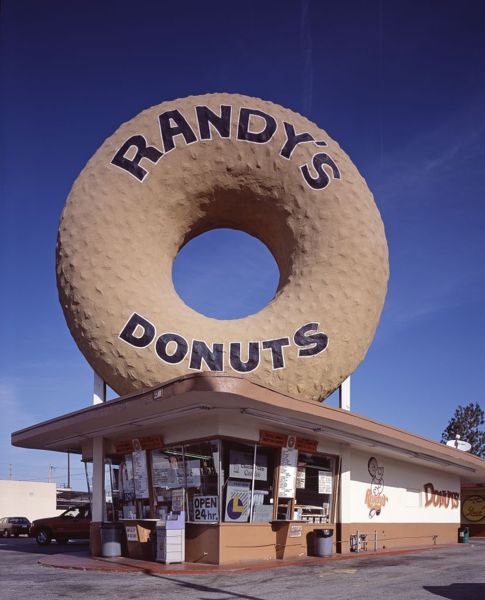 File:Randy's Donuts LA California LC-HS503-532.jpg