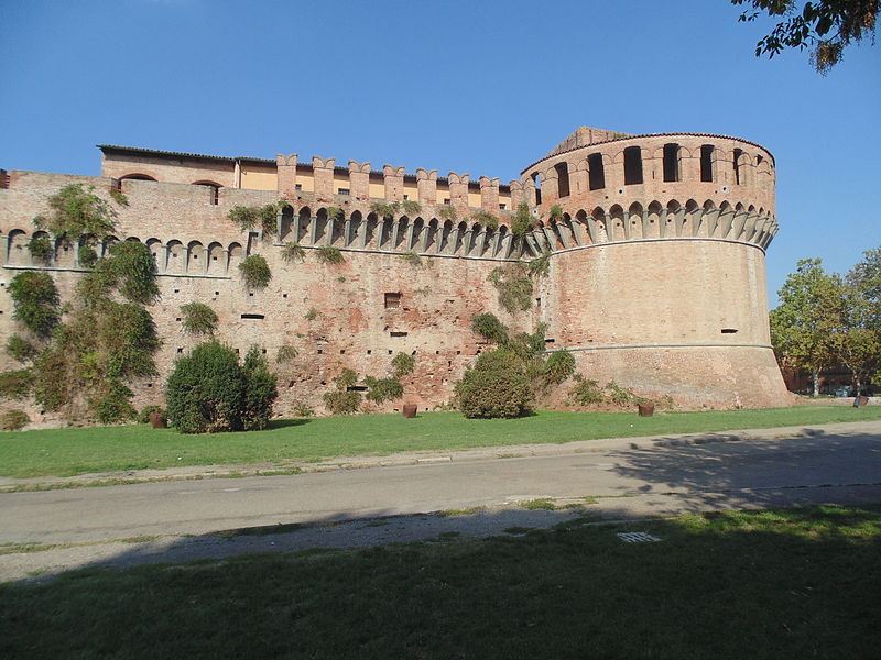 File:Rocca Sforzesca (torre ).JPG