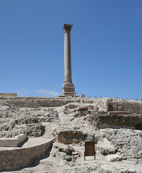 File:Roman Pompey's Pillar, Alexandria - panoramio.jpg