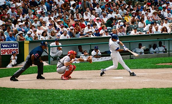 Sandberg hits a double at Wrigley Field, 1996