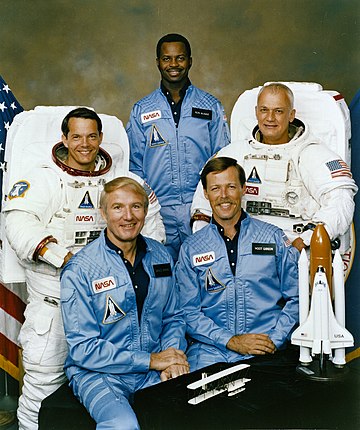 File:STS-41-B crew.jpg