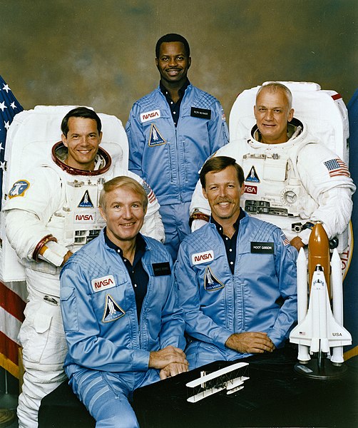 Fil:STS-41-B crew.jpg