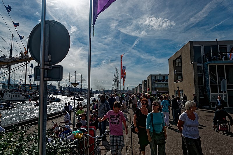 File:Sail Amsterdam - Noordwal - View WSW III.jpg