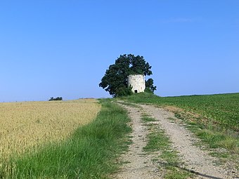 Ruines d'un moulin.