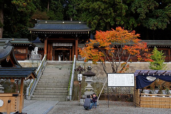 Outro templo para conhecer em Takayama é o Hachiman Shrine.