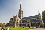 Миниатюра для Файл:Salisbury Cathedral exterior 2.jpg