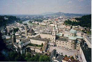 Vista de la Catedral y la ciudad desde la fortaleza de Hohensalzburg