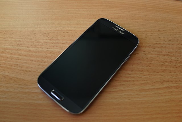 Samsung Galaxy S4 black 64g