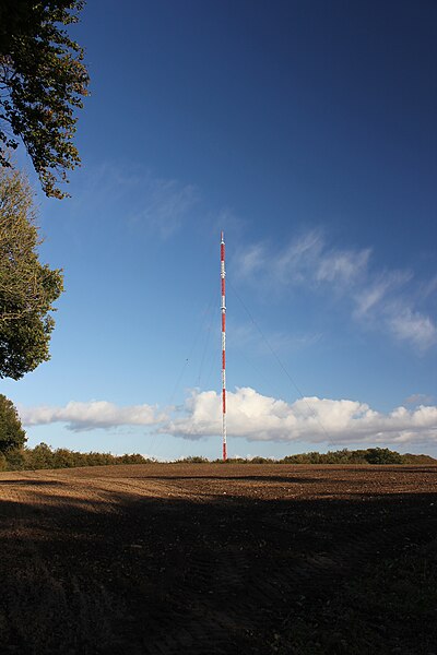 File:Sender Flensburg, im Volksmund teilweise auch Stift genannt (2011).JPG