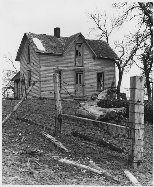 File:Shelby County, Iowa. Abandonment is not common in this region. Apparently the house shown here was n . . . - NARA - 522334.tif