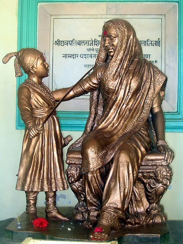 A statue of Jijabai and young Shivaji Raje on Shivneri fort.