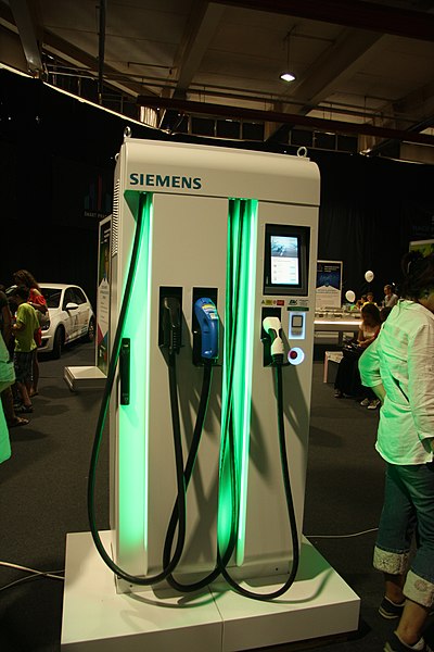 File:Siemens car charger at Legendy 2018 in Prague.jpg