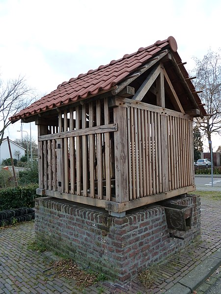 File:Simpelveld-Zwingelput Huls (2).JPG