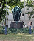 Skulptur Gardeschützenweg 78 (Lifel) Feuerwerker Ehrenmal&Alwin Voelkel&1925.jpg