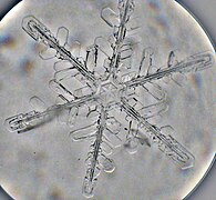 برف: ریشهٔ نام, چگونگی تشکیل دانه‌های برف, اندازه‌گیری مقدار بارش برف