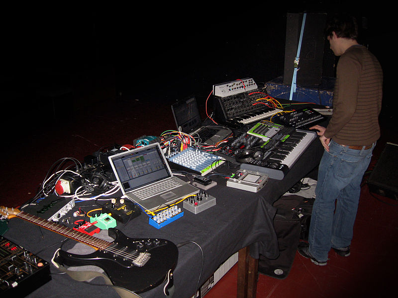 File:Sound stuff, Tokoloten (music project).jpg