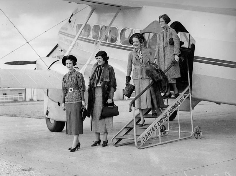 File:StateLibQld 2 201903 Fashion models posing with Qantas Empire Airways plane, Brisbane, 1936.jpg