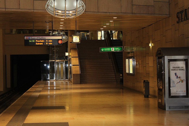 File:Station Métro Stade Gerland Lyon 5.jpg