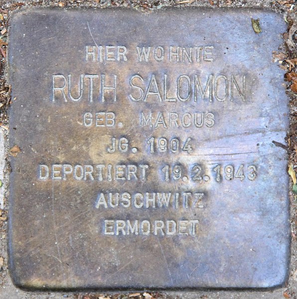 File:Stolperstein Sybelstr 5 (Charl) Ruth Salomon.jpg