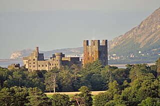 <span class="mw-page-title-main">Penrhyn Castle</span> Country house in Wales