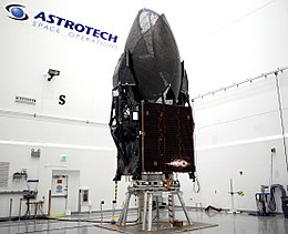 TDRS-L преминава през Checkouts.jpg