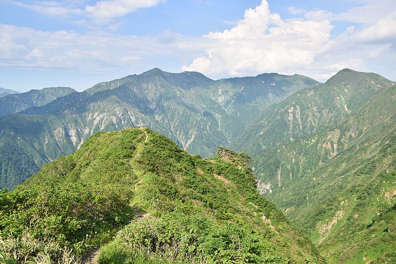 File:Tanigawa Mountains (52211616763).jpg