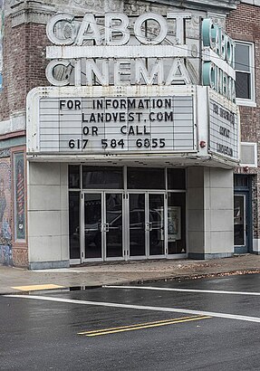 How to get to Cabot Street Cinema Theatre with public transit - About the place