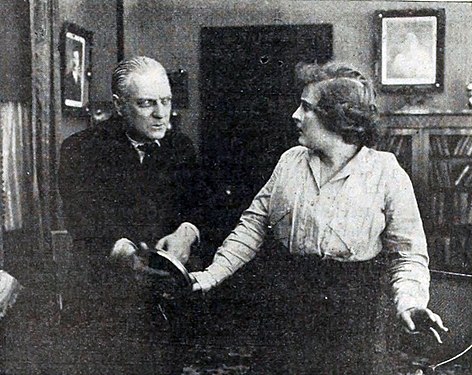 Still of Holbrook Blinn and Clara Whipple from the 1916 film, The Prima Donna's Husband (it)[9]