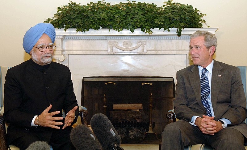 File:The Prime Minister, Dr. Manmohan Singh with the American President, Mr. George W. Bush interacting with media at oval office, in Washington DC, during his visit to the United States, on September 25, 2008.jpg