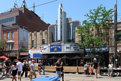 How to get to The Royal Cinema with public transit - About the place