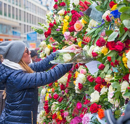 Flowers just outside the Ahlens department store in Stockholm the day after the attack The day after the terrorist attack in Stockholm in 2017-22.jpg