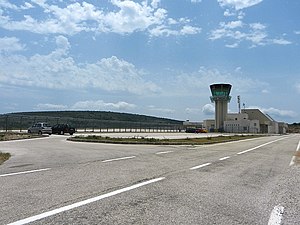 Tower of Brac Airport 2011.jpg
