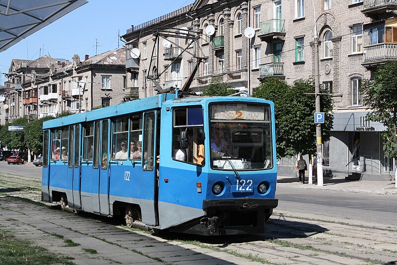 File:Tram KTM-8 in Kamianske.jpg