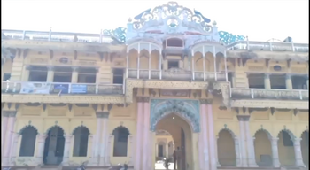 Haveli of Tripathi zamindars Tripathi Haveli Chetia.png