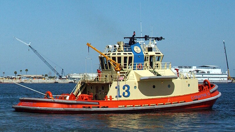 File:Tug C-Tractor 13 tows USS Roosevelt (DDG 80) during departure from Naval Station Mayport (cropped).jpg