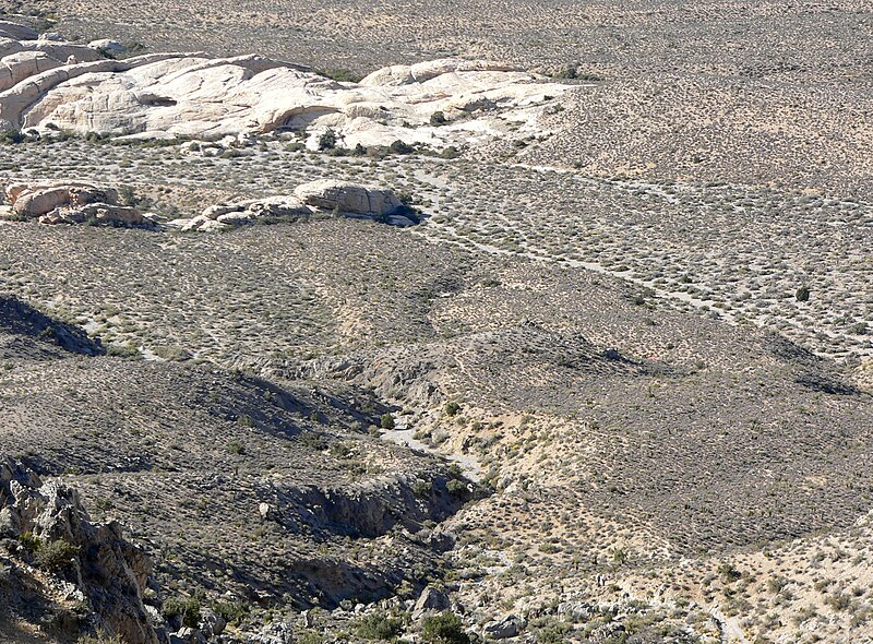 File:Turtlehead Peak trail 1.jpg