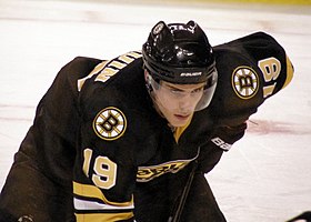 Barevná fotografie Seguina v barvách Boston Bruins