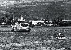 USS Buckeye (AN-13) aground at Pearl Harbor, Hawaii (USA), in 1979.jpg