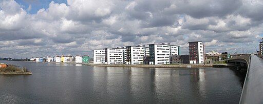 University of East London, Dockland Campus - geograph.org.uk - 3392259