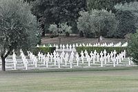 Venafro Cimitero Militaire Francese 2012 por-RaBoe 10.jpg