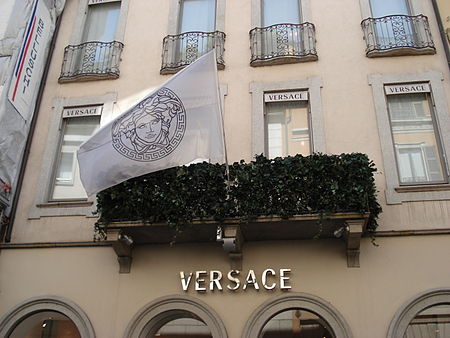 ไฟล์:Versace.jpg