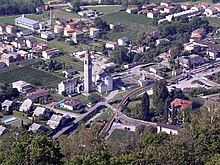 Aerial view of Verscio village Verscio mit Kirche.jpg