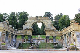 Ruinas romanas en los jardines del palacio de Schönbrunn