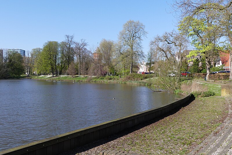 File:Wilhelminapark, Breda P1360778.jpg